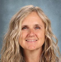 Kristine Altringer teacher smiling for school picture